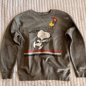 Big Boys Old Navy Gray Snoopy Graphic Crewneck Sweater